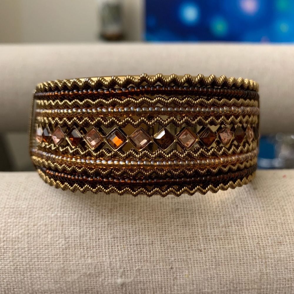 Bangle bracelet